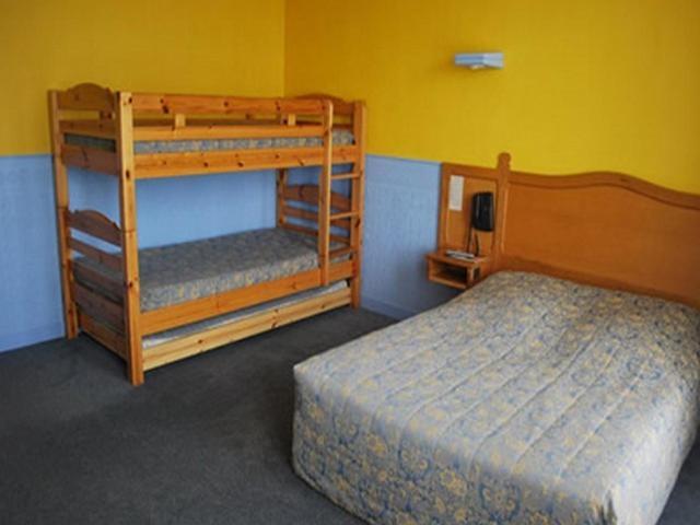 Logis Hotel & Restaurant - Le Normandie Caudebec-en-Caux Quarto foto
